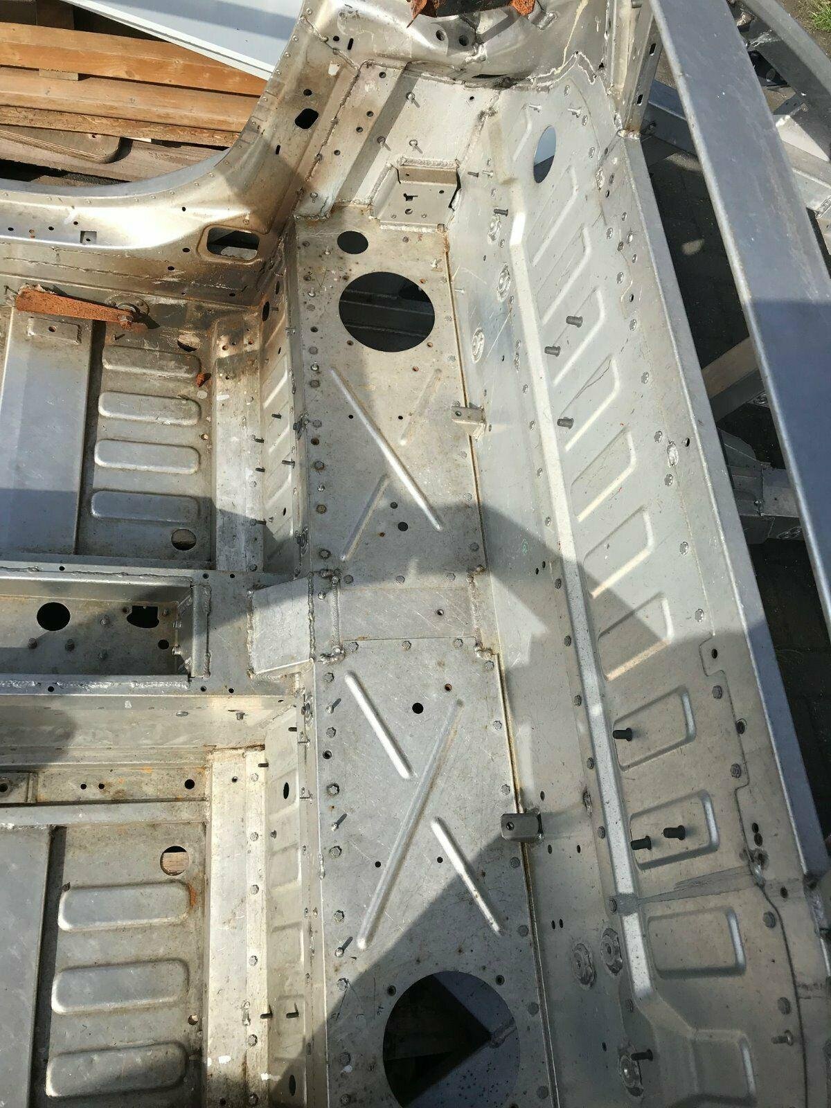 AUDI R8 5.2 V10 BODY - Image 10