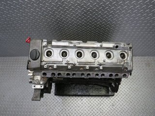 Mercedes-Benz S124 300TE Engine - Image 8